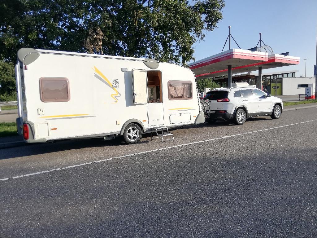 Caravan Knaus Cheers 2001, Caravans en Kamperen, Caravans, Koelkast, Omvormbare zithoek, Treinzit, Particulier