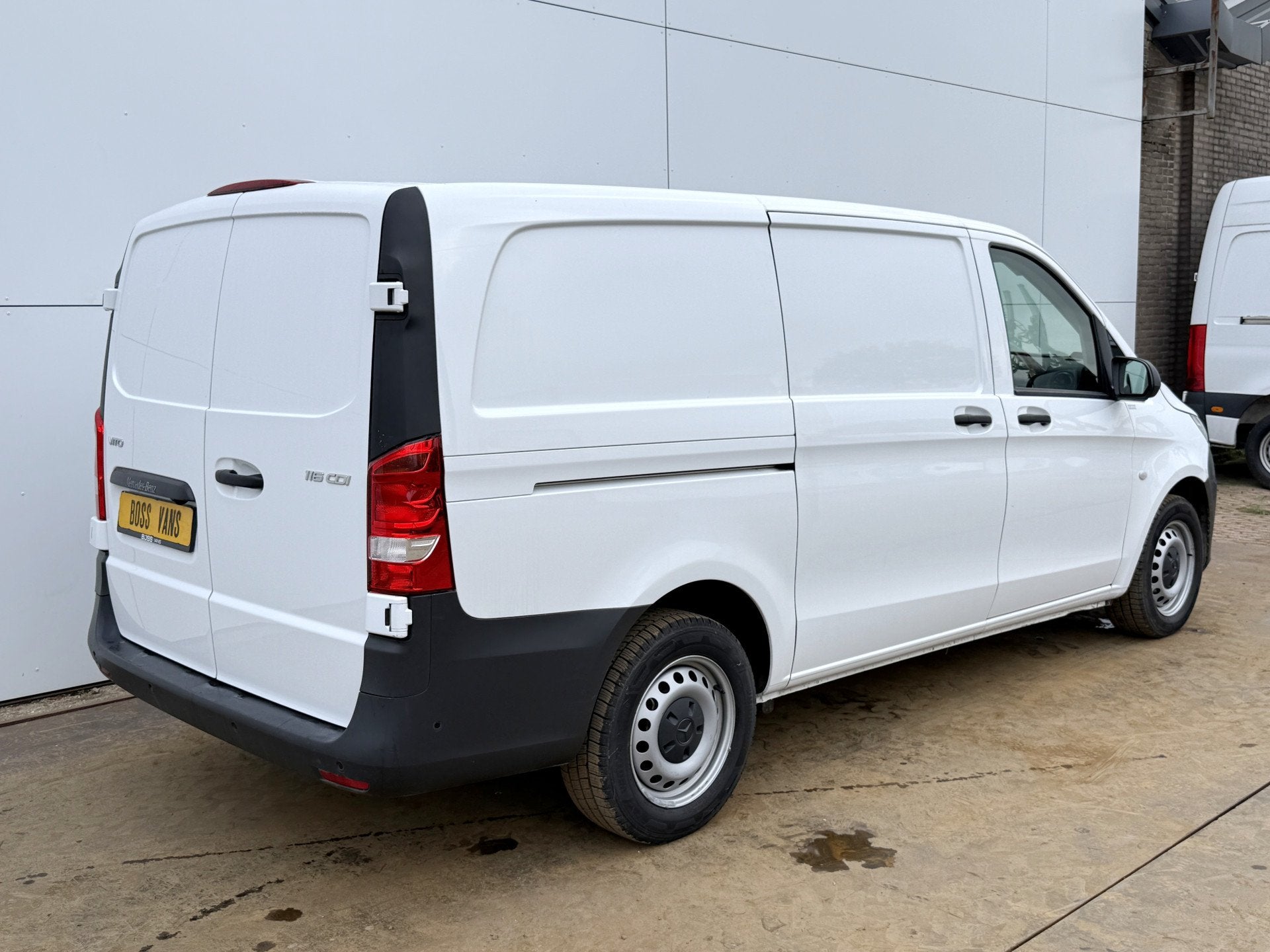 Mercedes-Benz Vito 116 1.9 CDI Automaat L2H1 LED Airco Carpl, Autos, Achat, Capteur de lumière, Entreprise, Automatique