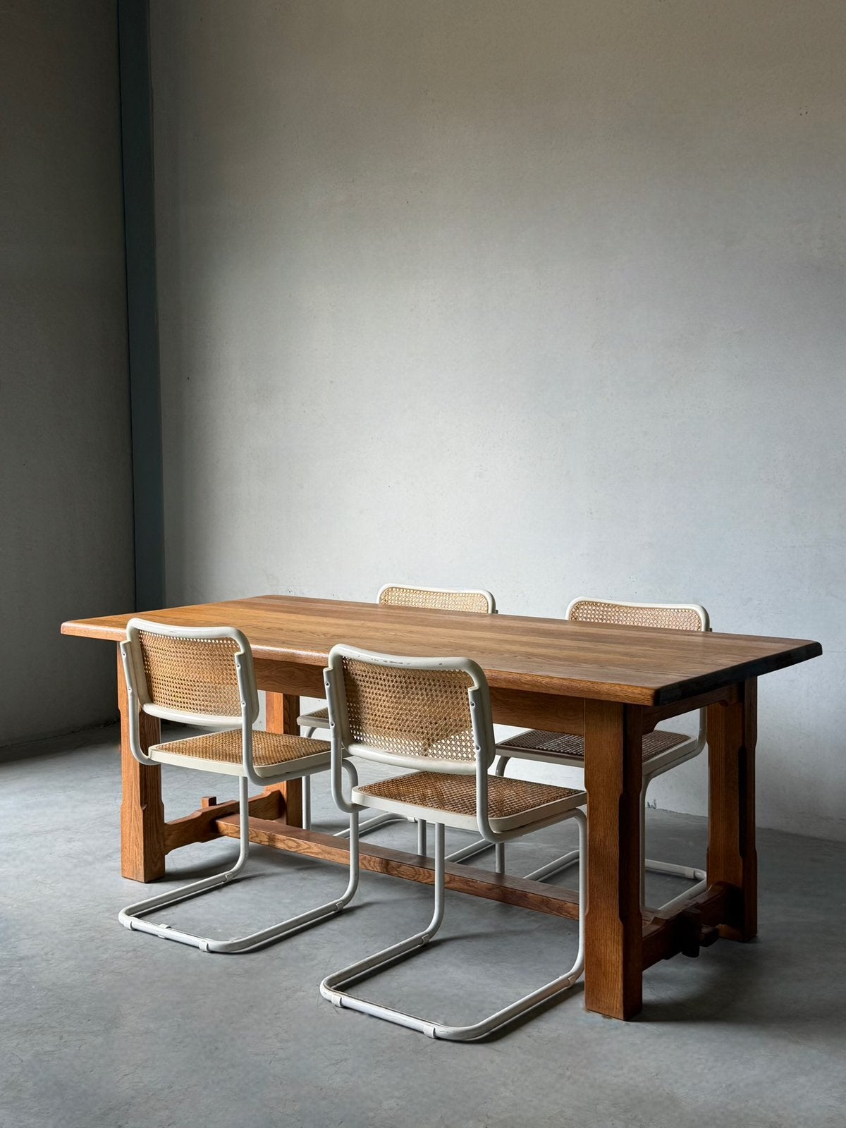 Vintage unieke houten kloostertafel, Huis en Inrichting, Ophalen, Zo goed als nieuw