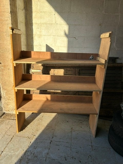 Houten rek voor in bestelwagen, Ophalen