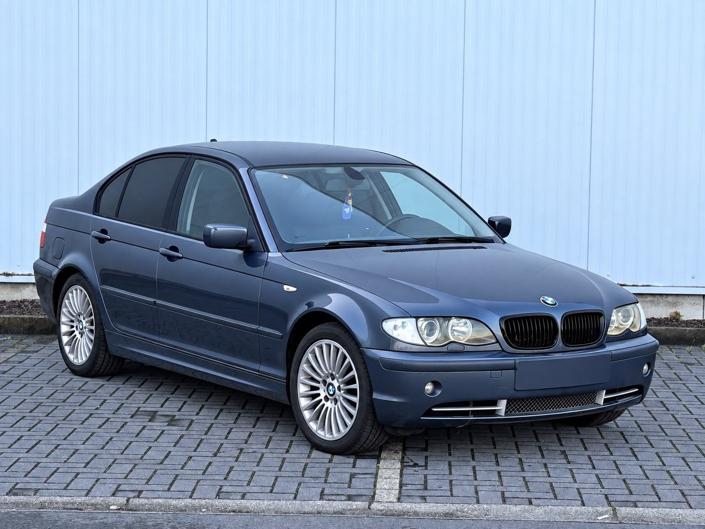 BMW 318i Facelift – 2002 – Benzine – 199.000 km – 140PK, Electronic Stability Program (ESP), 5 zetels, Euro 4, 3 Reeks