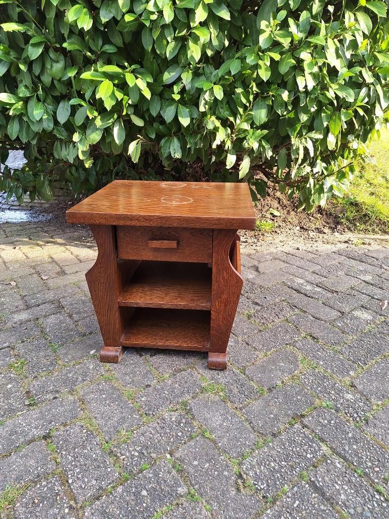 Houten bijzettafel, lectuurbak, krantenbak, kastje, Huis en Inrichting, Kasten | Overige, Ophalen of Verzenden, Gebruikt