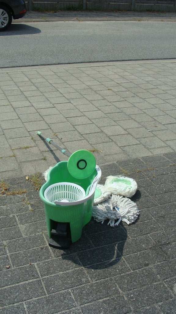 kuisgerief, Divers, Enlèvement