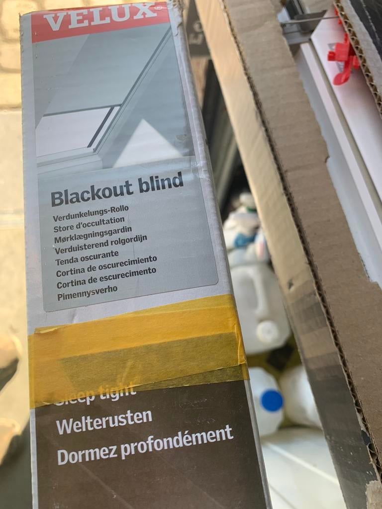 Éclipses Velux et moustiquaires, Enlèvement, Neuf