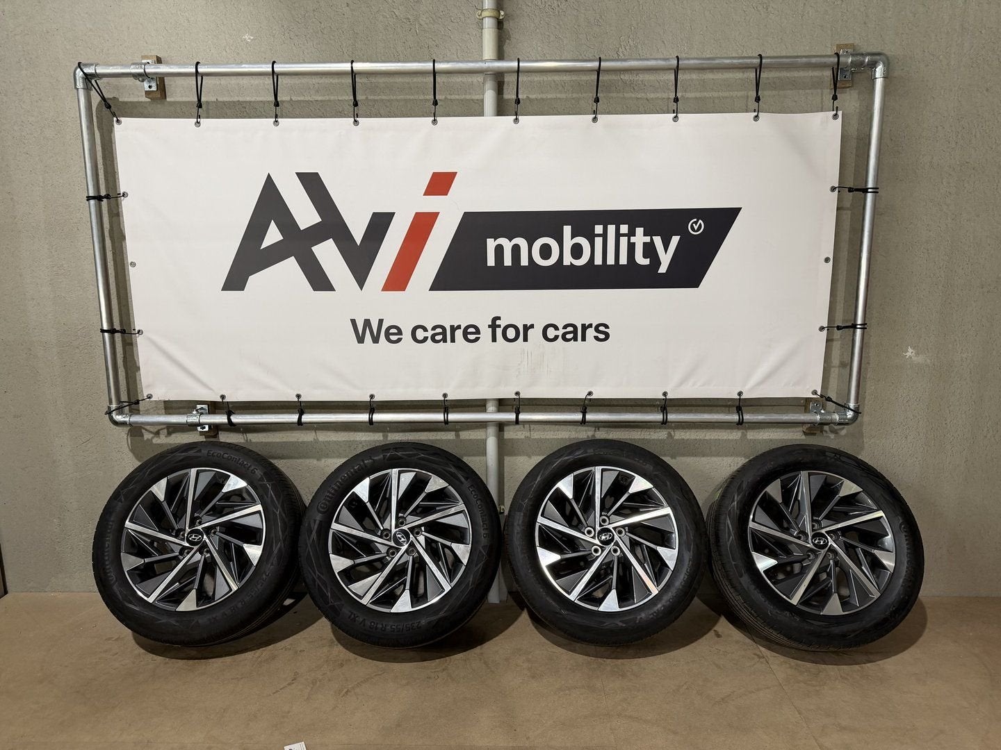 Complete zomerset Hyundai Tucson 235/55R18, Ophalen, 18 inch, Gebruikt, -