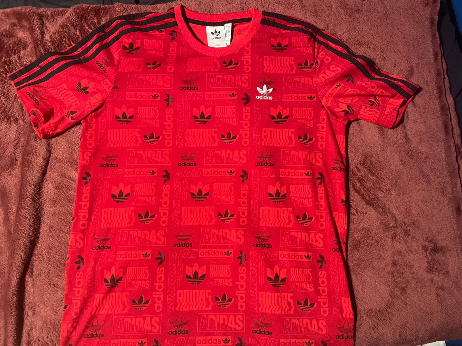 Chemise Adidas taille M, Enlèvement ou Envoi, Comme neuf, Taille 48/50 (M), Rouge