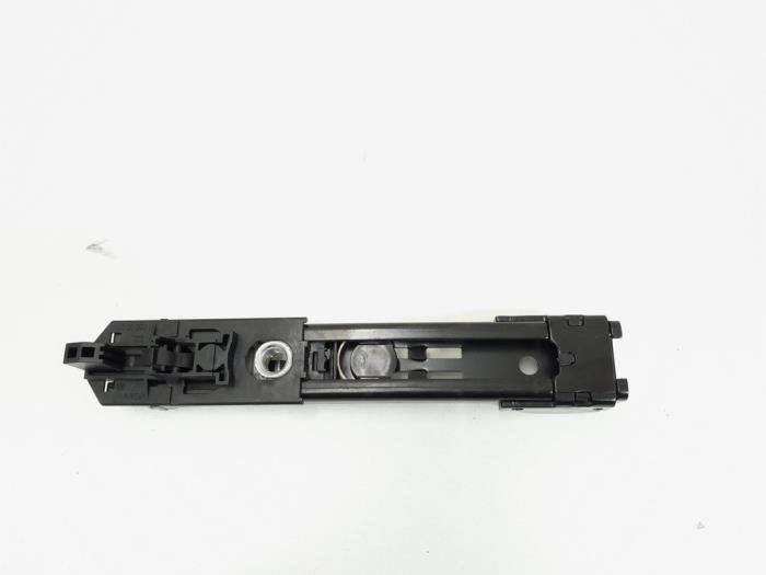 Approche ceinture droite d'un Volkswagen Passat, Volkswagen, -, 3 mois de garantie, Utilisé