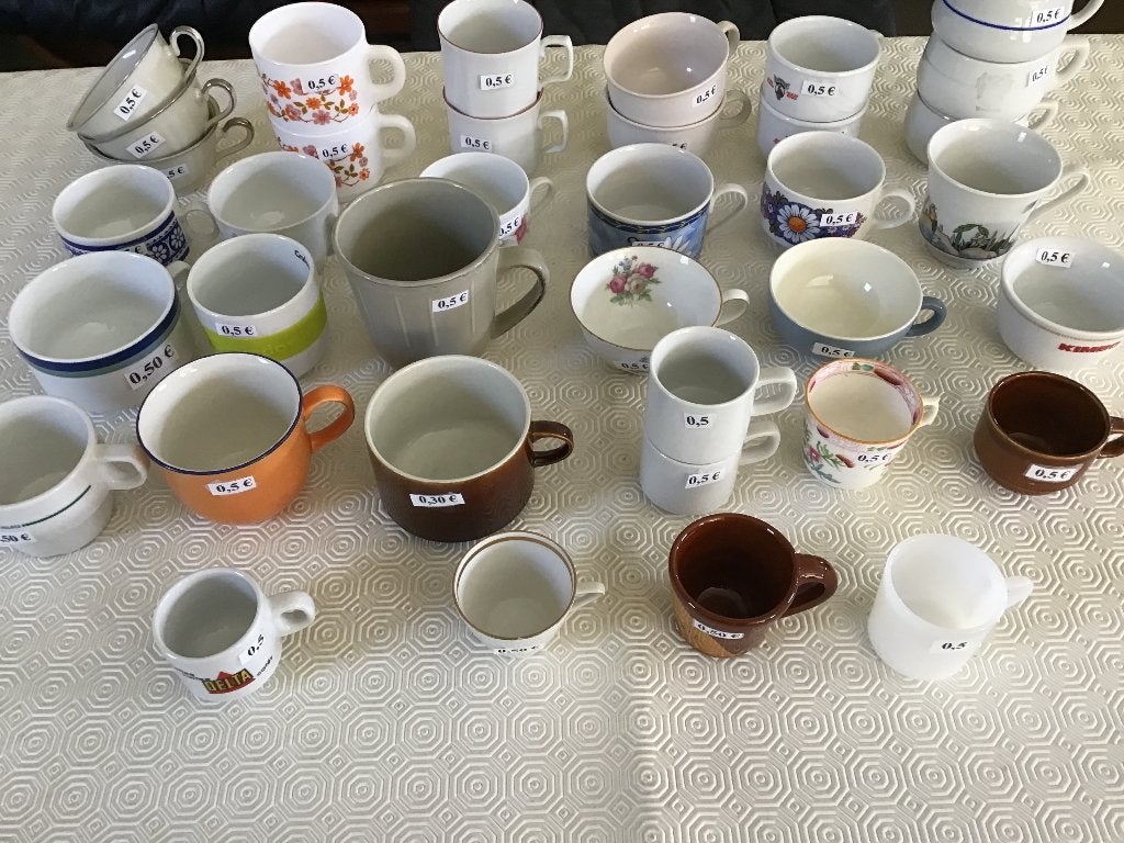 30 tal tassen en mokken aan 0,50 euro per stuk, Ophalen of Verzenden, Zo goed als nieuw