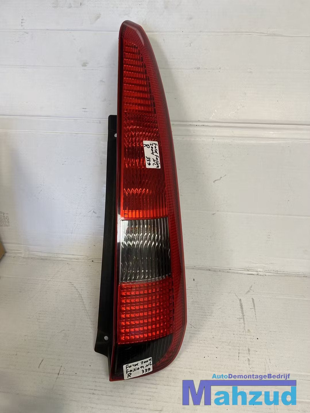 FORD FUSION rechts achterlicht 2002-2012, Info@ford.com, Ford Motor Company, American Road 1
48126  Dearborn, Ford