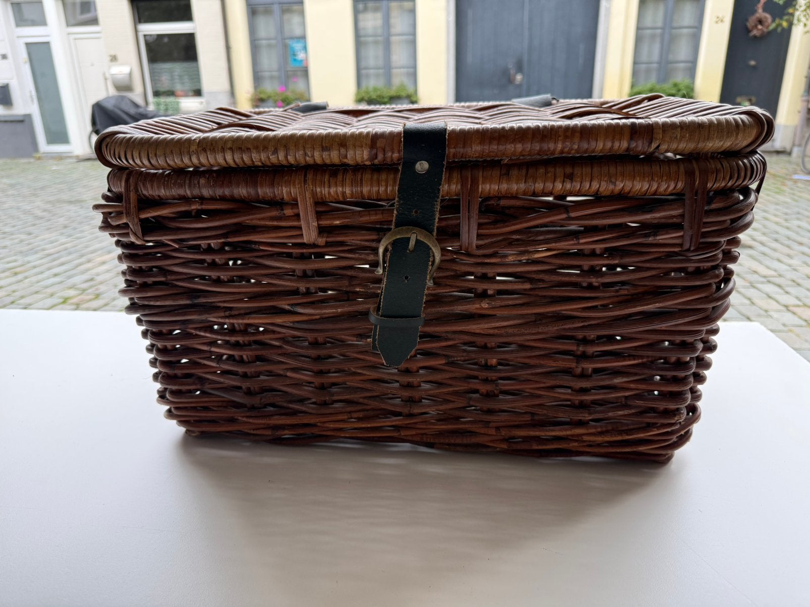 Prachtige gevlochten rieten mand als nieuw 20 €, Enlèvement, Comme neuf