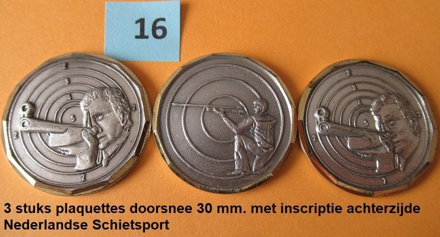 set 3 stuks kleine plaquetes schietsport, 30 mm. doorsnee, Postzegels en Munten, Penningen en Medailles, Overige materialen, Ophalen of Verzenden