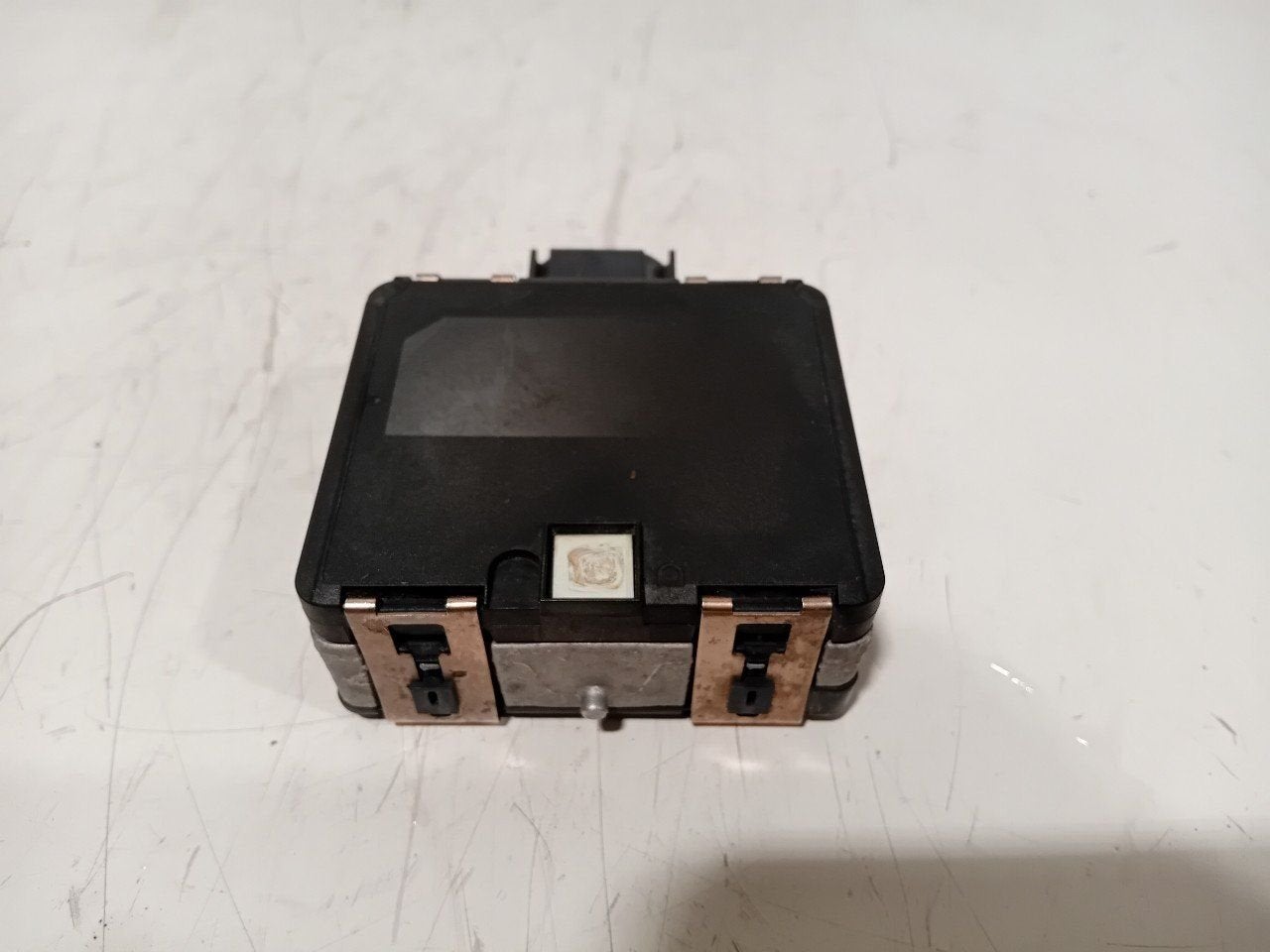 Adaptive cruise control sensor Volkswagen Passat, Onderdelen@venauto.nl, Van der Ven Autorecycling B.V., Gebruikt, Ettenseweg 76, 4706 PB Roosendaal, The Netherlands