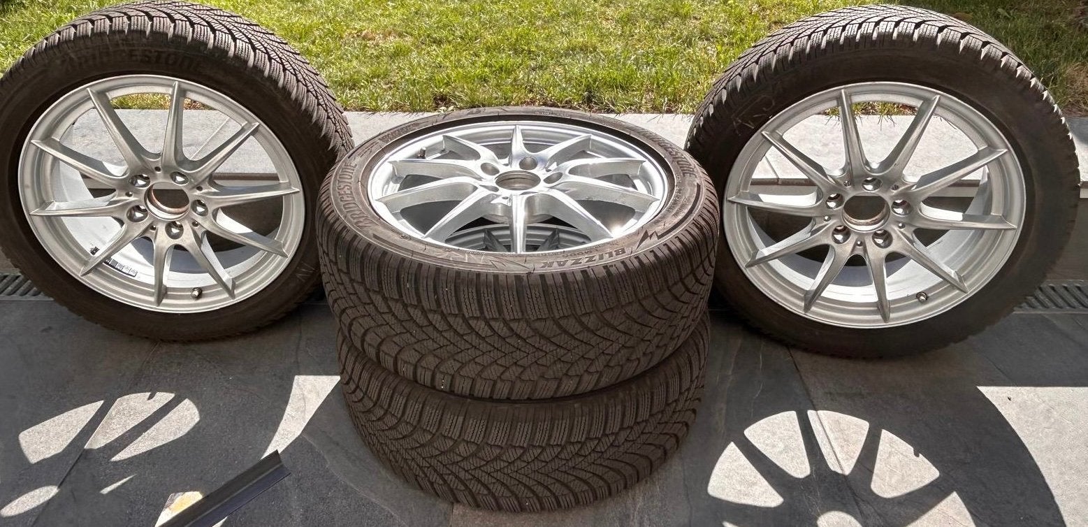 Bridgestone LM005 205/50 R17 93V jantes en alliage argent, Autos : Pièces & Accessoires, Pneus & Jantes, Enlèvement, Pneu(s)
