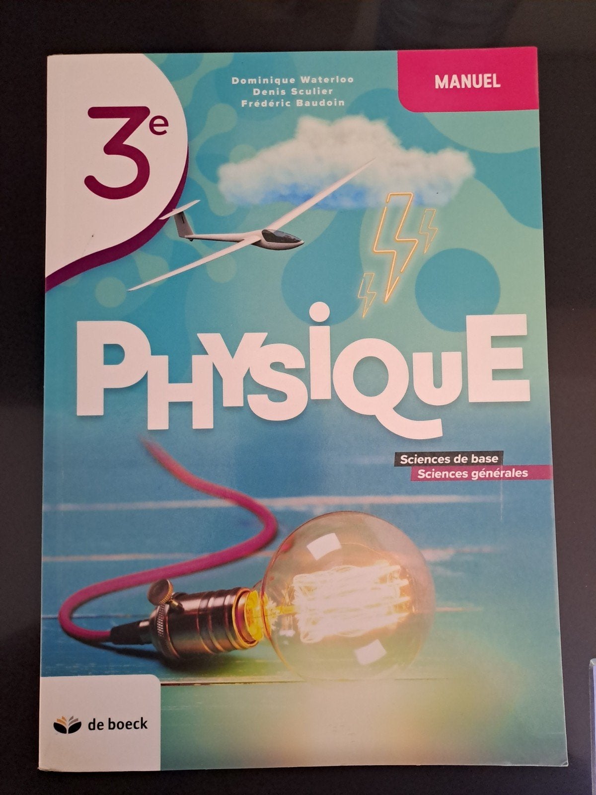 Manuel de physique 3 eme année Éditions de Boeck, Enlèvement