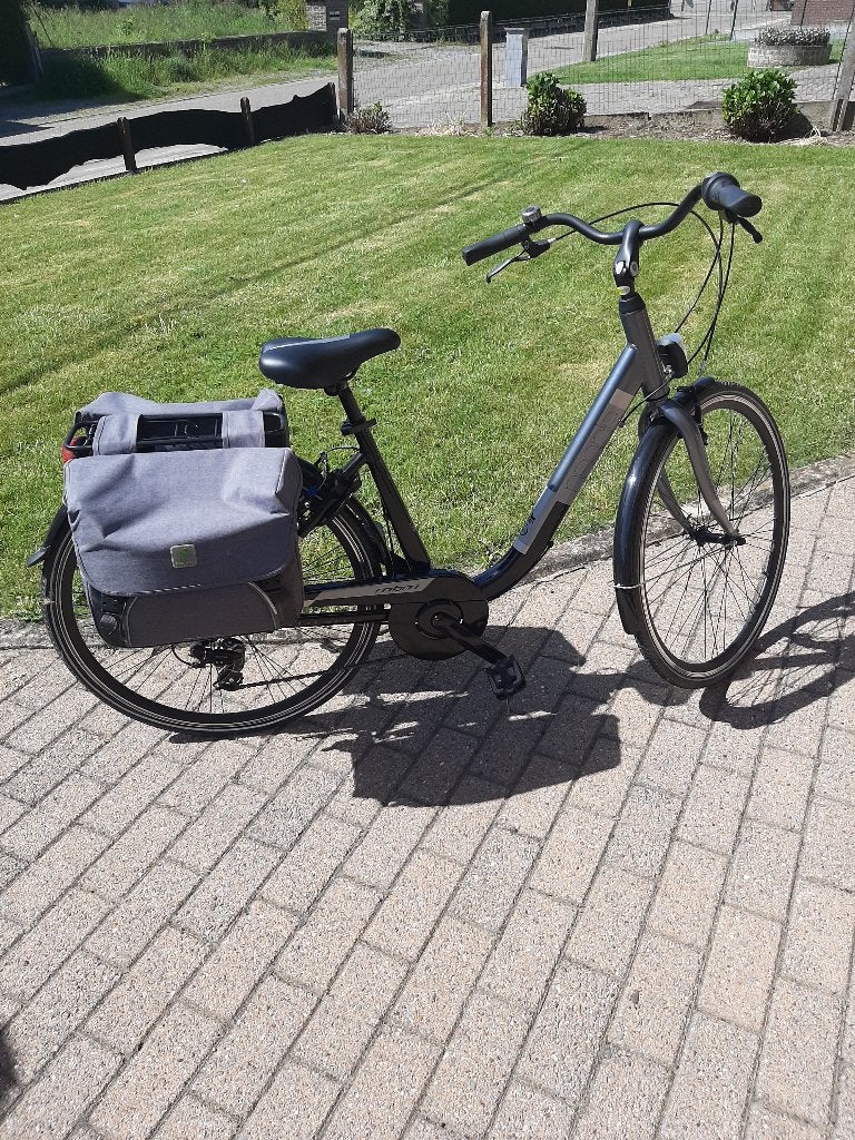 Fiets lage instap, Ophalen, Zo goed als nieuw, (Extra) lage instap