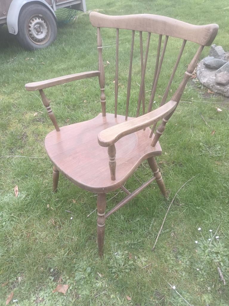 2 mooie identieke houten leuning stoelen, Antiek en Kunst, Ophalen