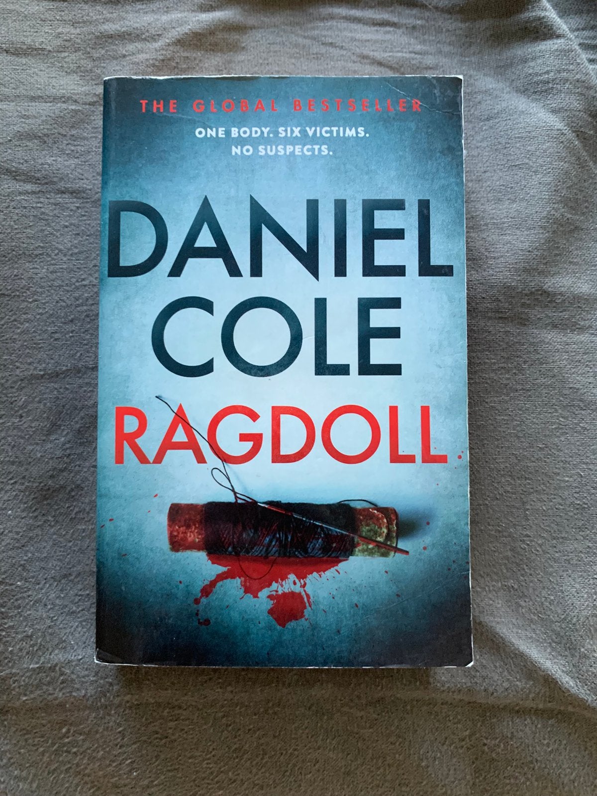 Daniel Cole - Ragdoll, Enlèvement ou Envoi, Comme neuf
