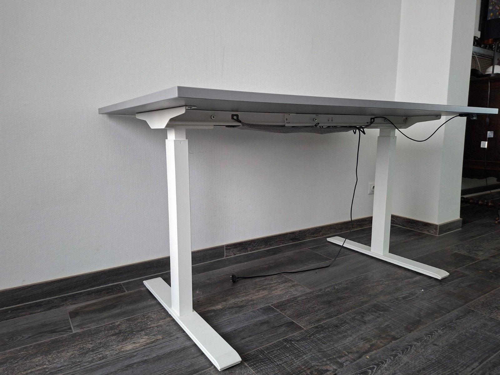verstelbare bureautafel elektrisch, Huis en Inrichting, Ophalen, Elektrisch, 120 cm, Spaanplaat of MDF
