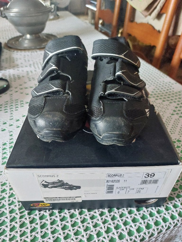 chaussures de vélo Northwave taille 39, Enlèvement, Comme neuf, Chaussures