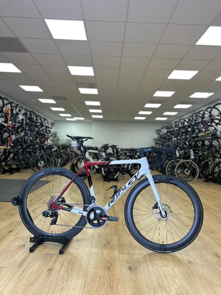 Ridley Helium Disc AXS Carbon Racefiets, Ophalen of Verzenden, Zo goed als nieuw