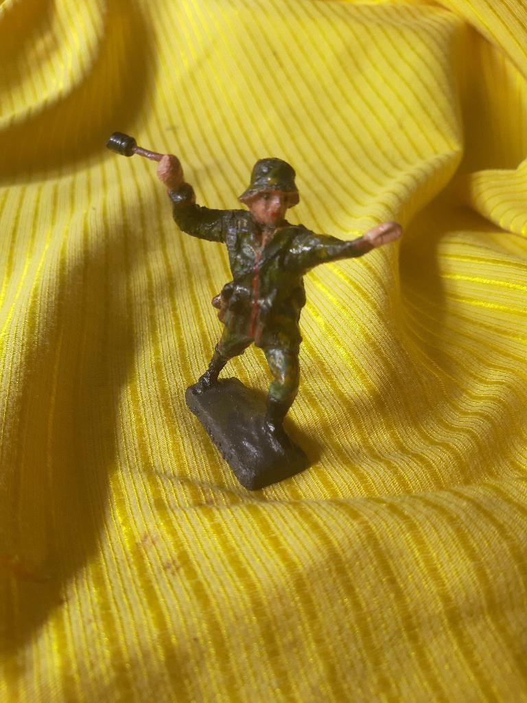 WW2 Petit soldat Allemand, Collections, Enlèvement ou Envoi, Comme neuf, Humain