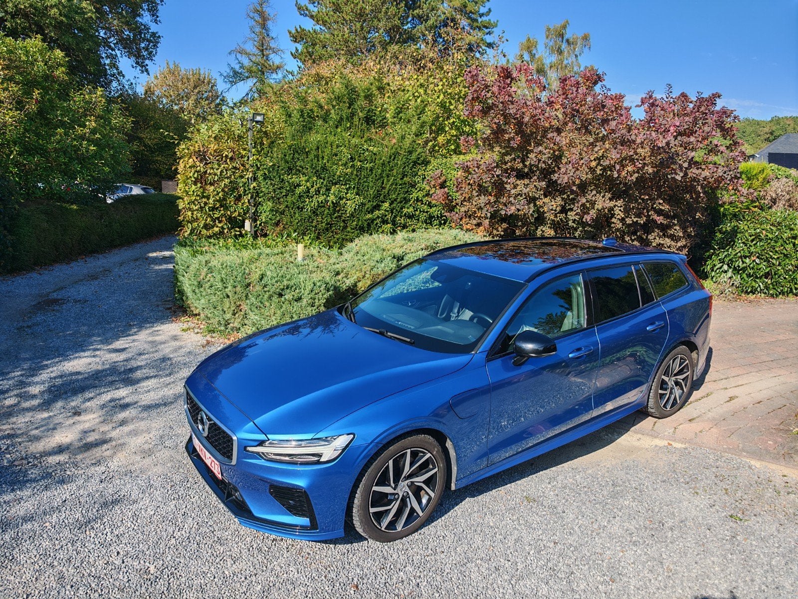 Volvo V60 T8 R-Design Plugin Hybrid 390 pk AWD 128.000km, Auto's, Automaat, Dealer onderhouden, 4 cilinders, Blauw