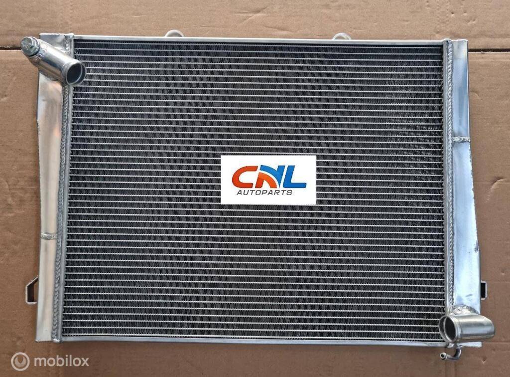 Radiateur 1973-1981 BMW E12 525 528 528i manual, Neuf, Enlèvement ou Envoi