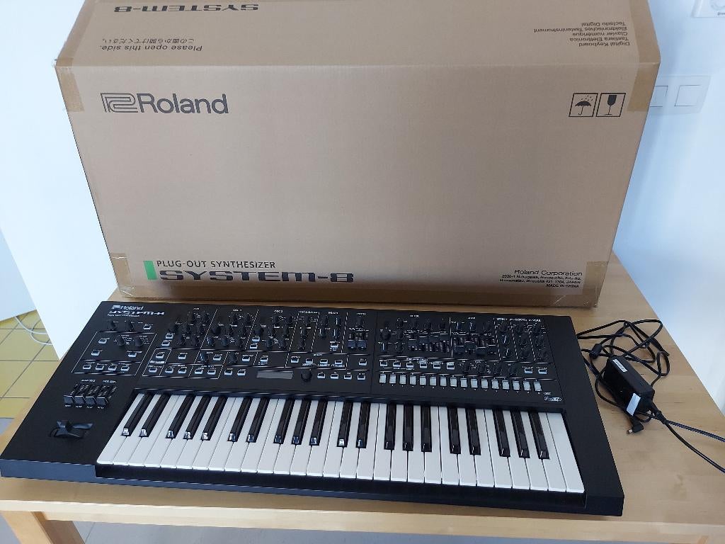 Roland System-8 synthesizer, Musique & Instruments, Enlèvement, Comme neuf, 61 touches, Roland