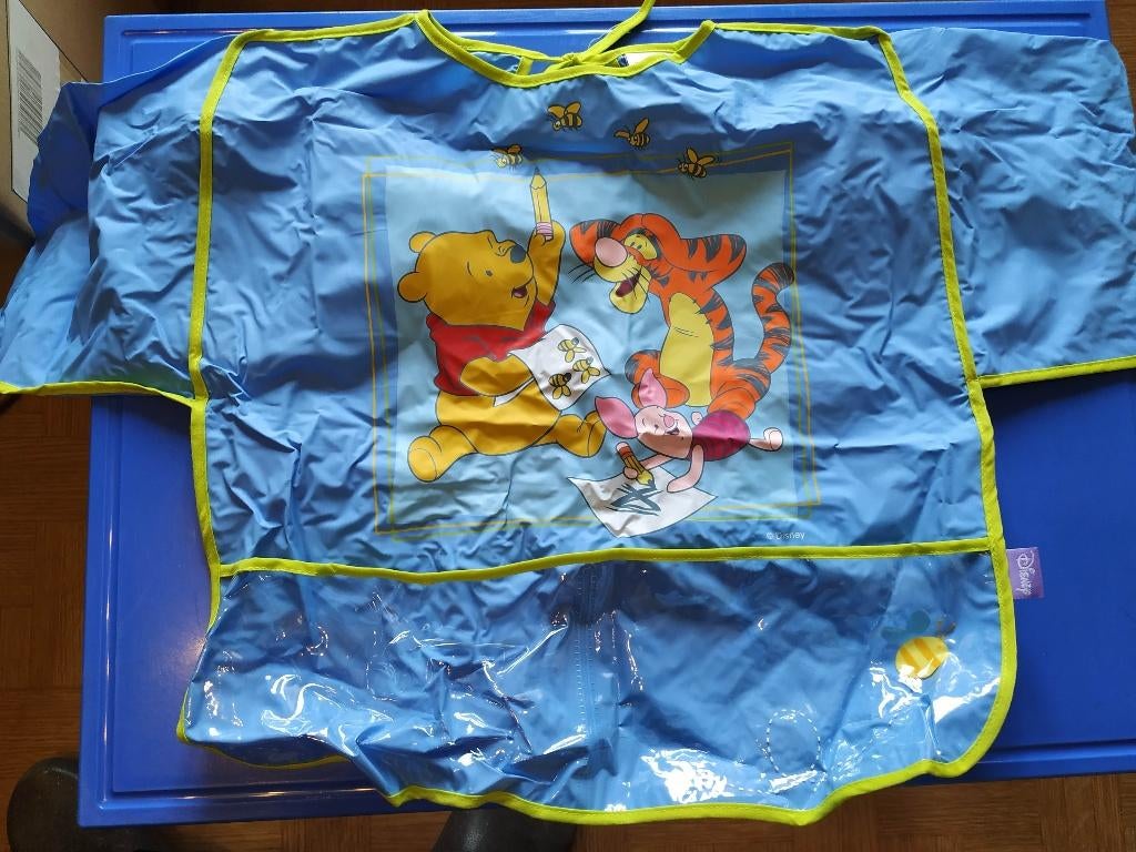 knutselschort in pvc winnie the pooh splinternieuw, Enlèvement ou Envoi, Neuf