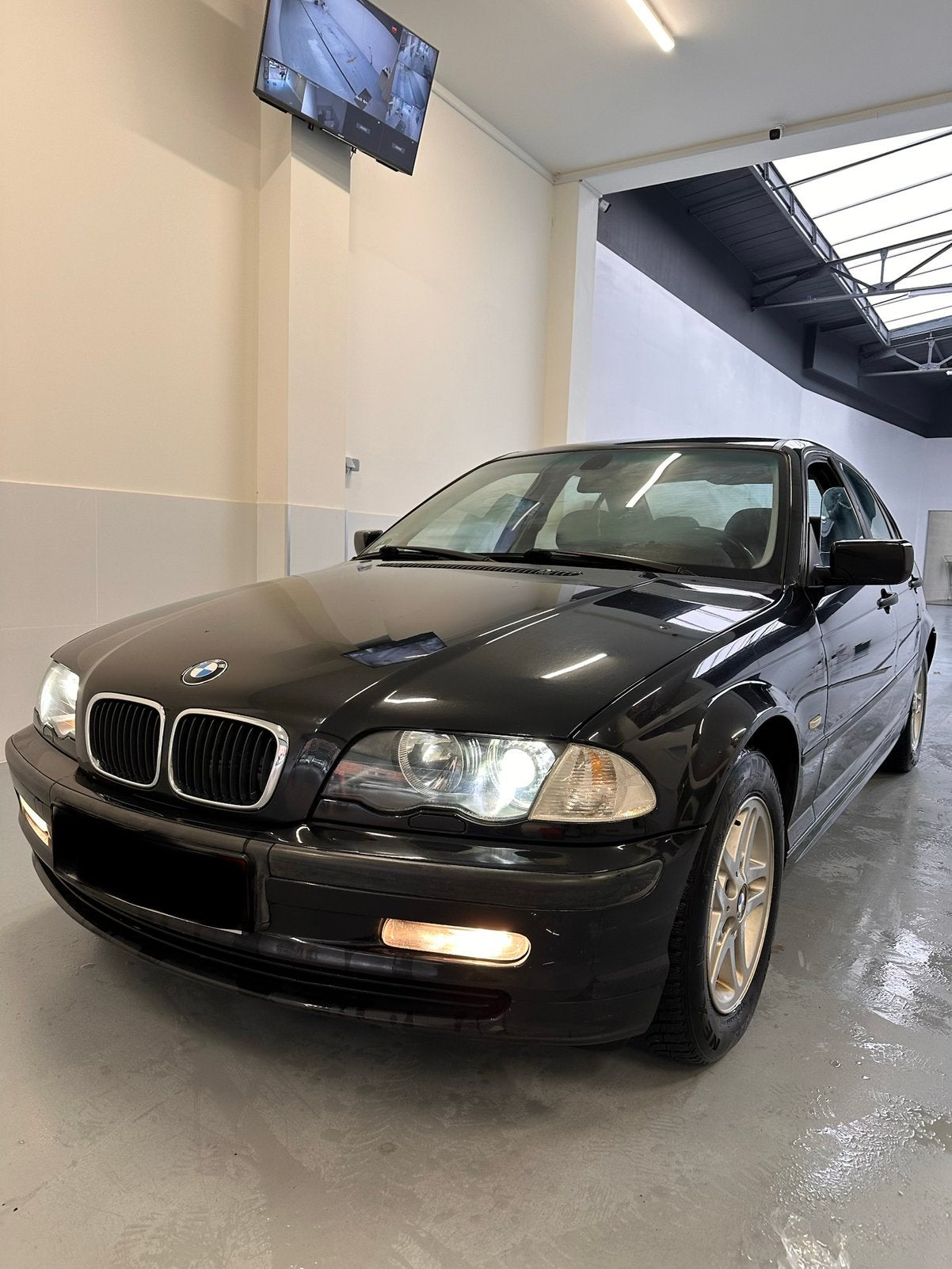 BMW 316i - Essence, Autos, BMW, Particulier, Série 3, Apple Carplay, Essence, Berline, Boîte manuelle, Noir, Tissu, Enlèvement