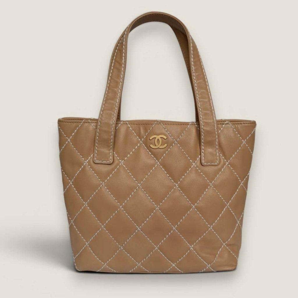 Chanel beige small CC calfskin wild stitch tote, Handtassen en Accessoires, Tassen | Damestassen, Ophalen of Verzenden, Gebruikt