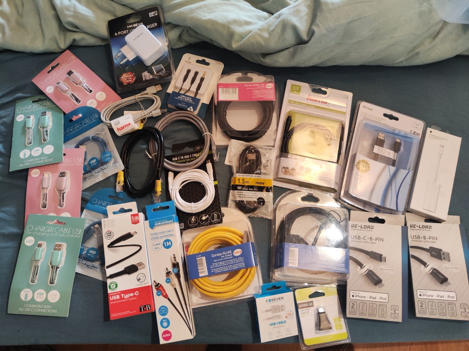 Lot important de câbles et connectiques NEUFS (USB-C, Lightn, Diversen, Rommelmarktspullen, Ophalen