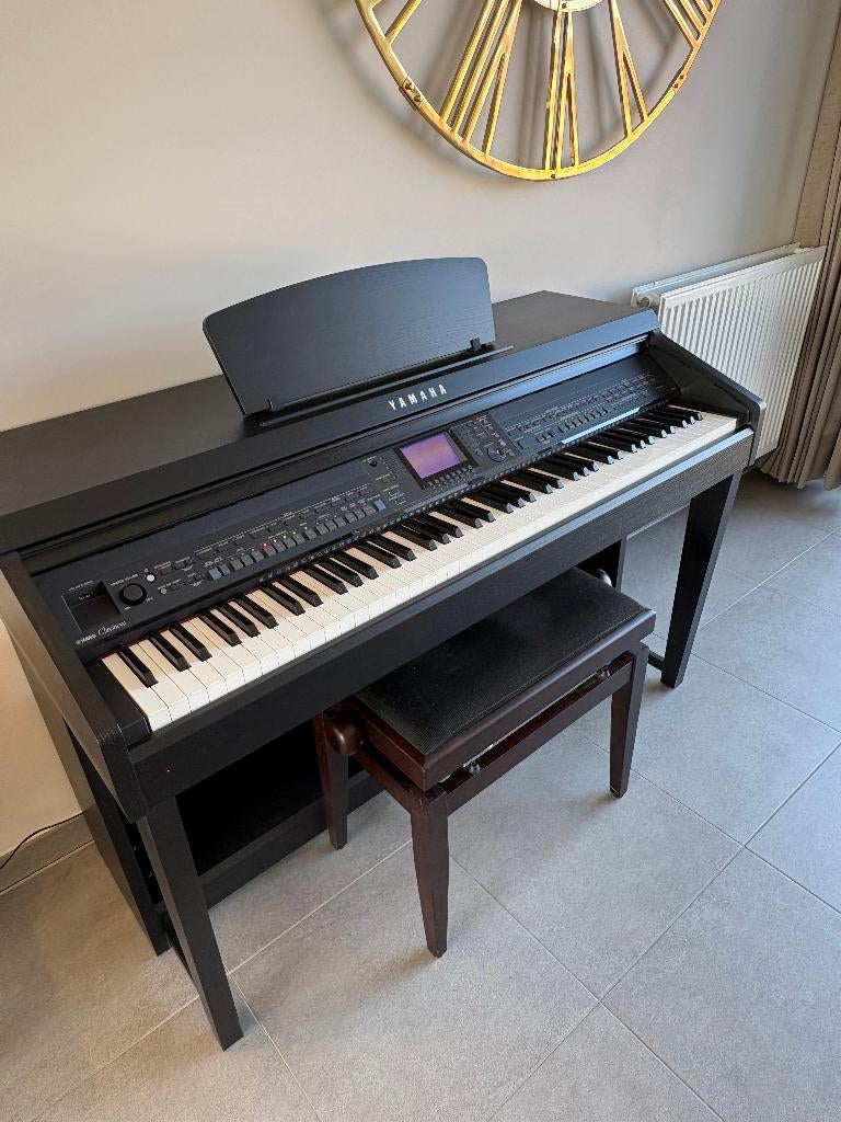 Clavinova piano Yamaha CVP-601, Muziek en Instrumenten, Ophalen, Zwart, Digitaal, Zo goed als nieuw