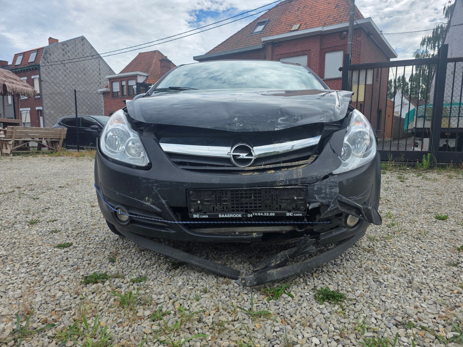 Opel Corsa 1.2 essence automatique - pièces - moteur ok, Enlèvement, Avant, Opel