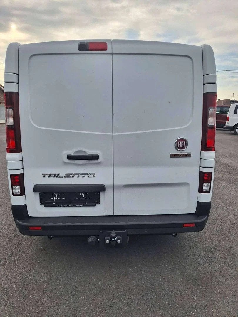 Fiat Talento 1.6d 120pk Navi trekhaak camera 29000km, Autos, Achat, Euro 6, Entreprise, 3 places