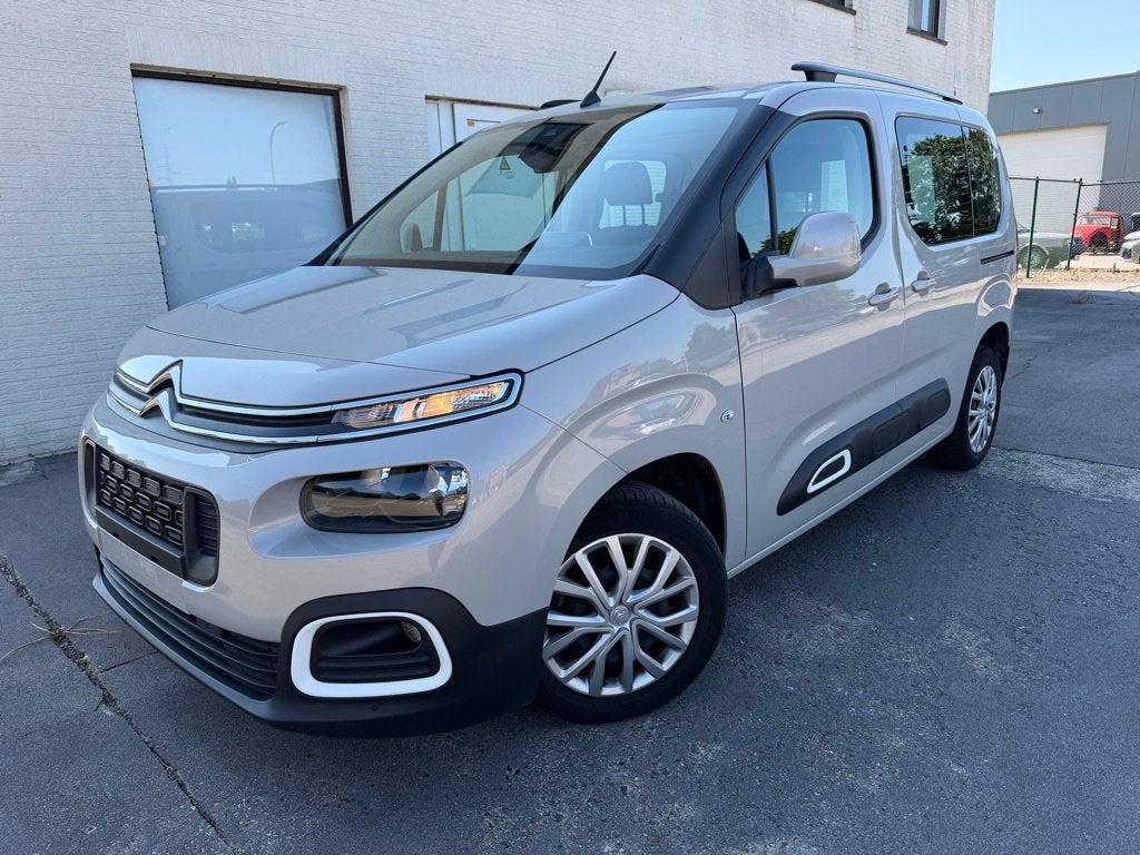Citroen Berlingo 1200 cc benzine 5 zitplaatsen, Monovolume, Euro 6, Handgeschakeld, 5 deurs