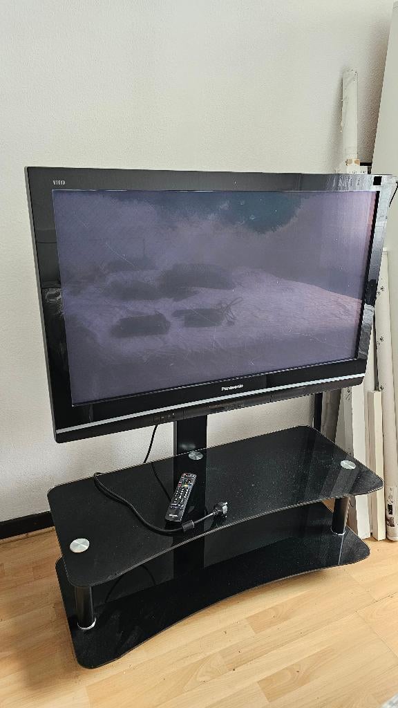 42-inch Panasonic-tv met ondersteuningstafel, Ophalen, Gebruikt, Panasonic, LCD