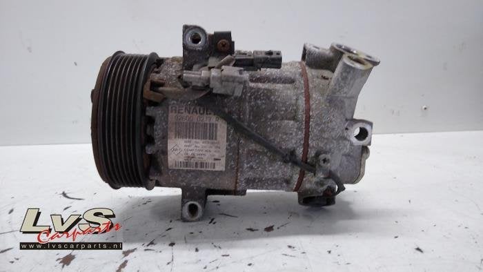 Pompe clim d'un Renault Clio, Renault, -, 3 mois de garantie, Utilisé