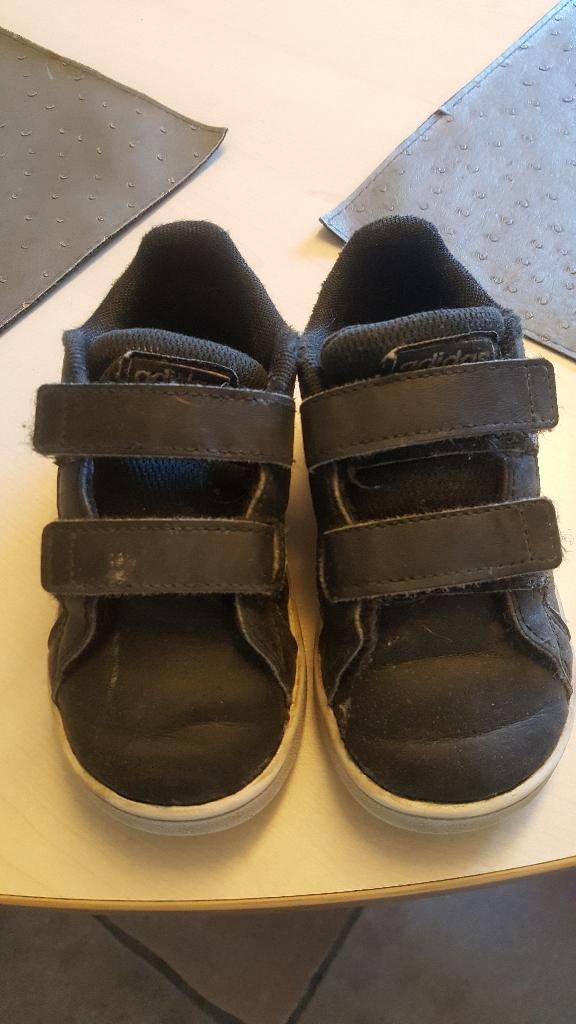 Schoenen, sneakers, sportschoenen, Adidas 25, Enfants & Bébés, Vêtements enfant | Chaussures & Chaussettes, Enlèvement, Comme neuf