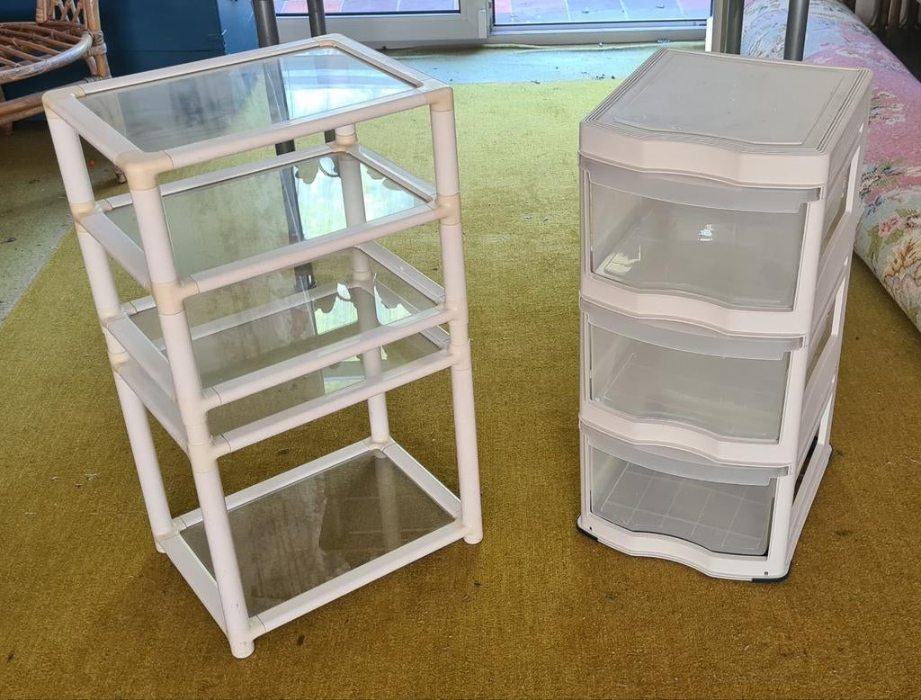 2 petite étagère (verre et plastique)ouvert et fermée, Enlèvement, Verre
