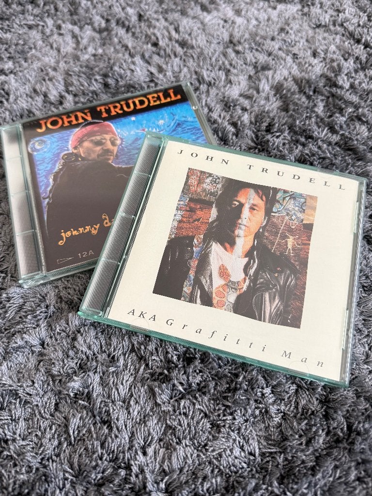 John Trudell · cd duo pack, CD & DVD, CD | Pop, Comme neuf, Autres genres, Album, Enlèvement ou Envoi