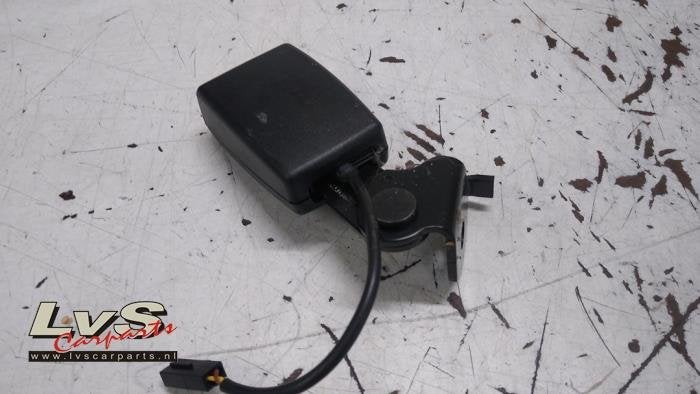 Insertion ceinture de sécurité arrière gauche d'un Volksw, Autos : Pièces & Accessoires, Volkswagen, -, 3 mois de garantie, Utilisé