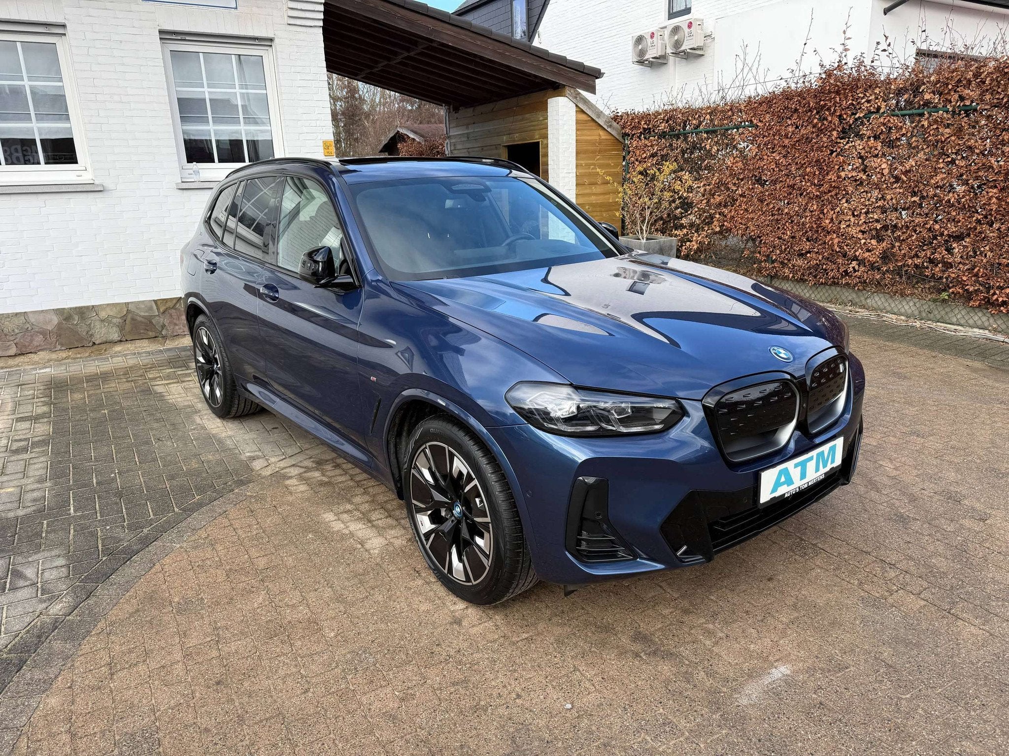 BMW iX3 iX3 M 80 kWh /Pano dak/Head-up/El zet/Har. kardon, Cuir, Entreprise, Noir, 5 portes