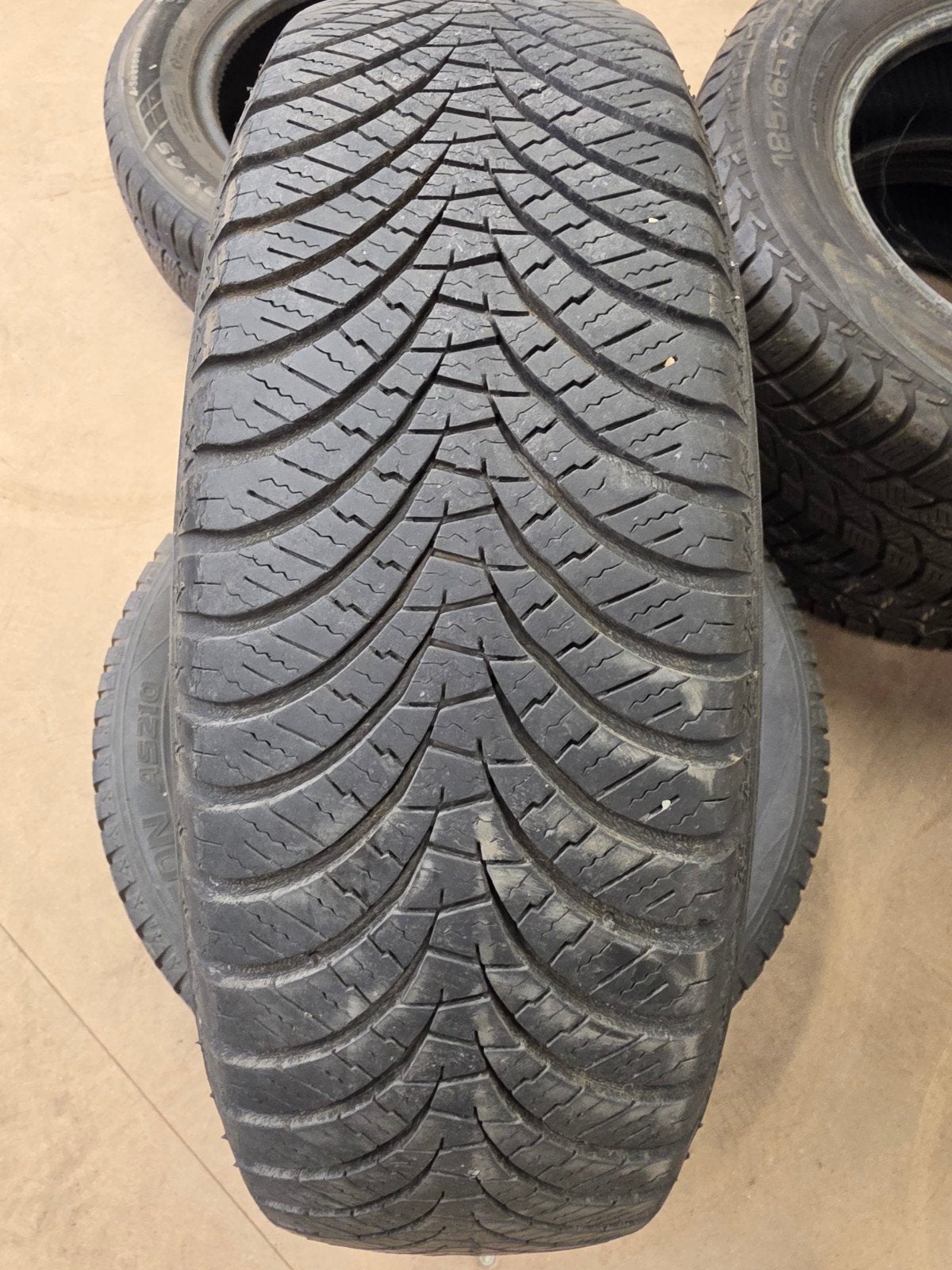 165/65 r14 16565r14, Enlèvement ou Envoi