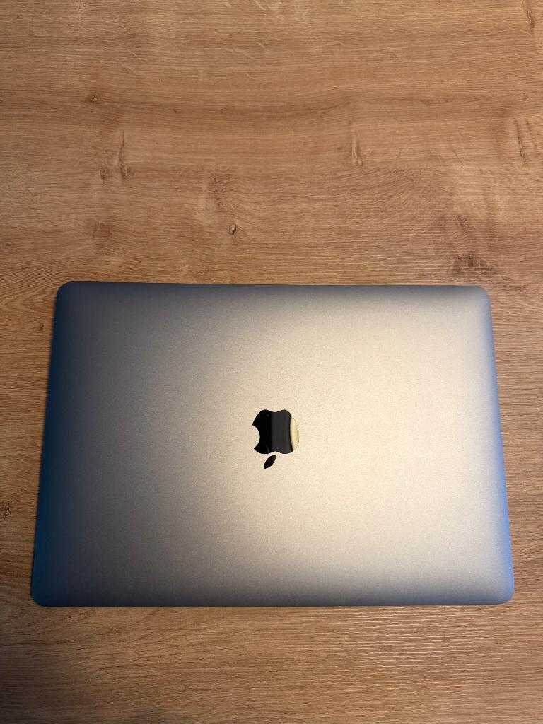 MacBook Air M1, Computers en Software, Apple Desktops, Ophalen, 256 GB, Overige modellen, Zo goed als nieuw