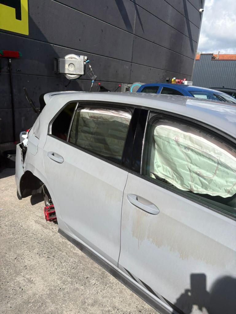 VW GOLF GTI 2023 club 20.000 km, Auto diversen, Ongevalwagen, Ophalen