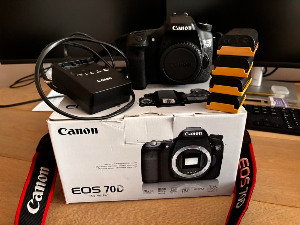 Canon  70D, 6D en nog lenzen., Ophalen, Gebruikt, Canon