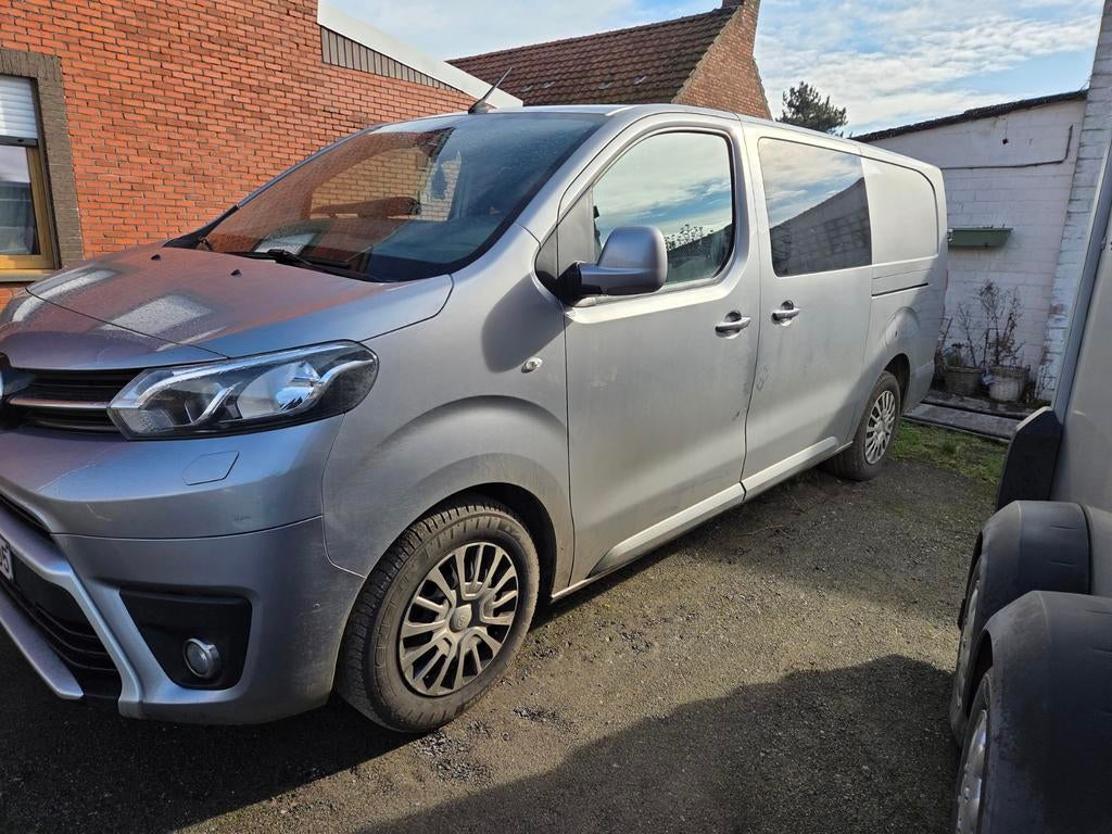 Toyota pro ace dubbel cabine, Argent ou Gris, Achat, 6 portes, Euro 6