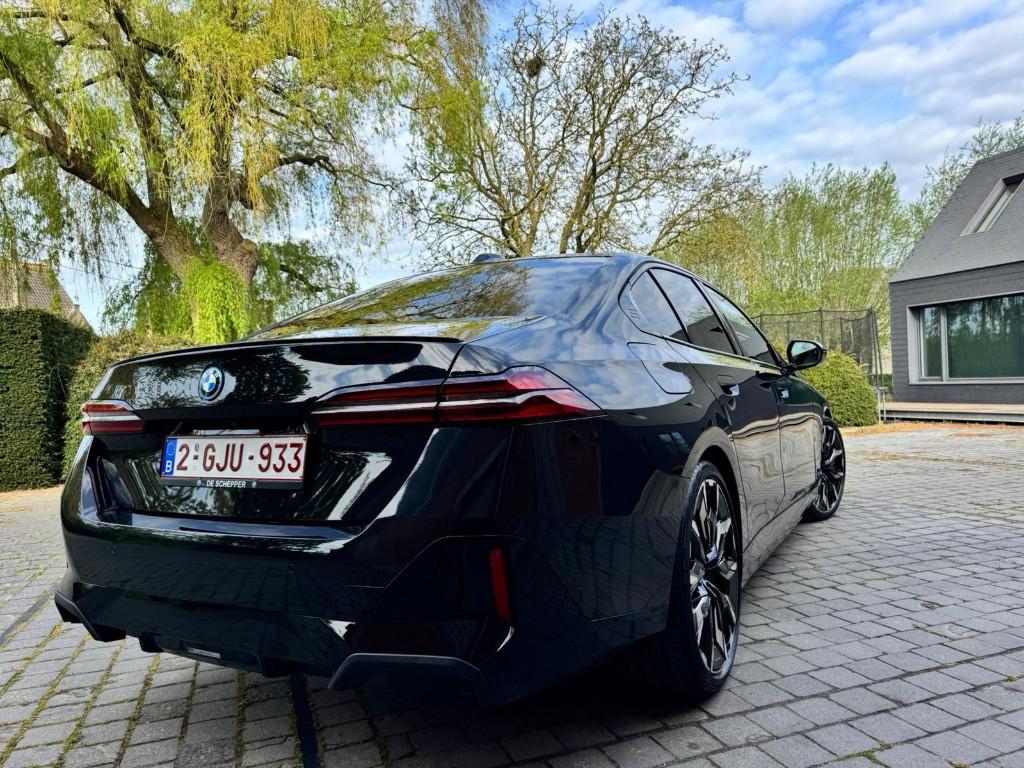 BMW 530e Hybrid, Auto's, BMW, Automaat, Euro 6, https://public.car-pass.be/vhr/13a487d9-0528-4f93-8bb8-5eaf124ae40b, Zwart
