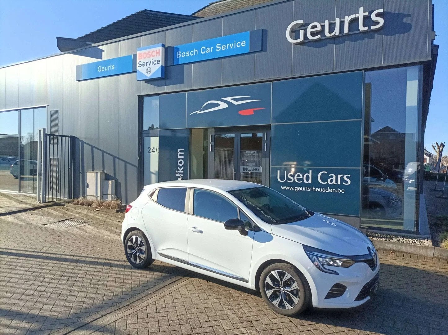 Renault Clio Clio Hybrid 1.6i E-TECH Techno (bj 2023), Auto's, Automaat, Stof, Gebruikt, 4 cilinders